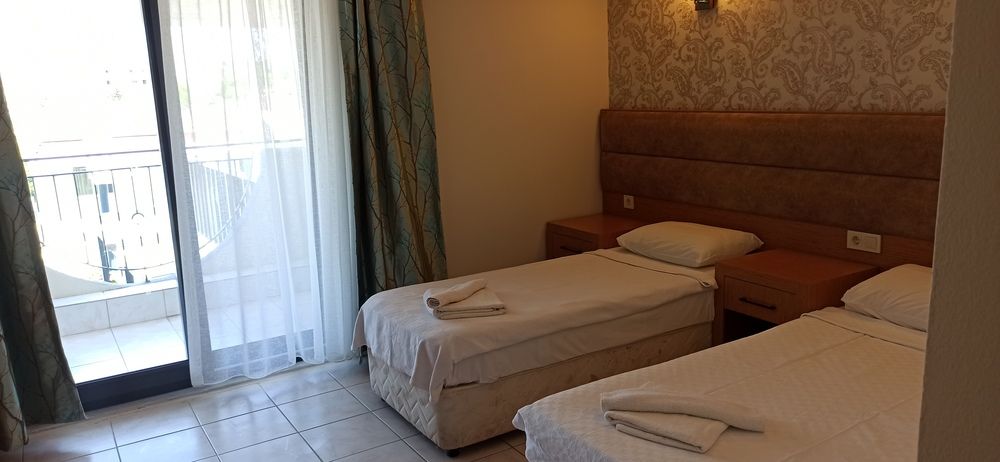 Britannia Hotel & Villas - 16