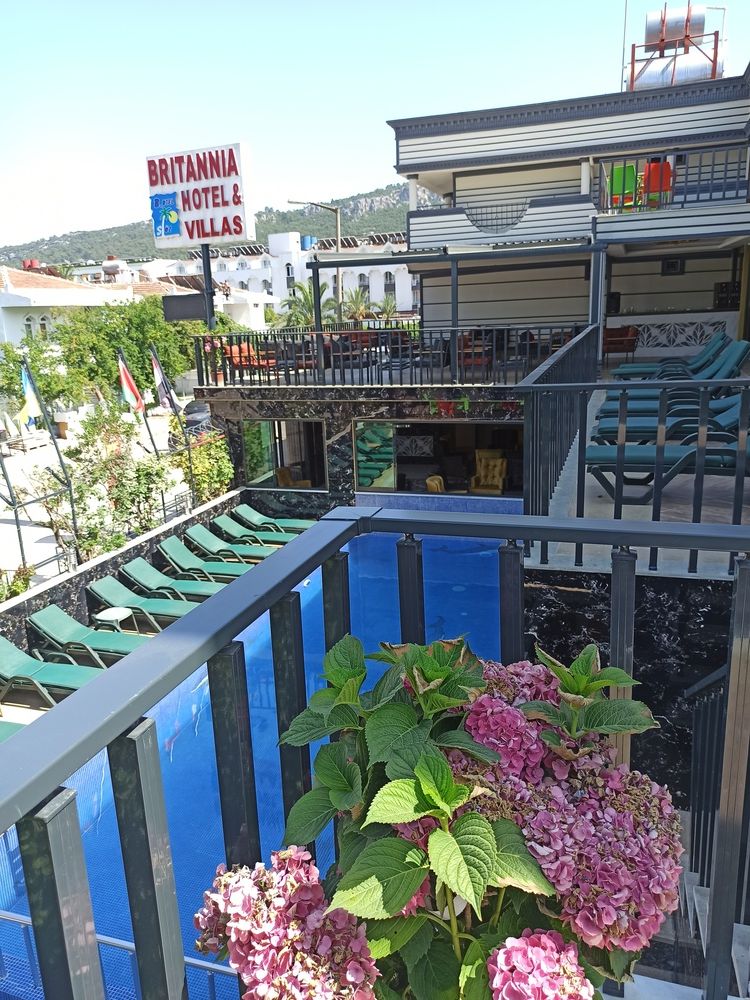 Britannia Hotel & Villas - 8