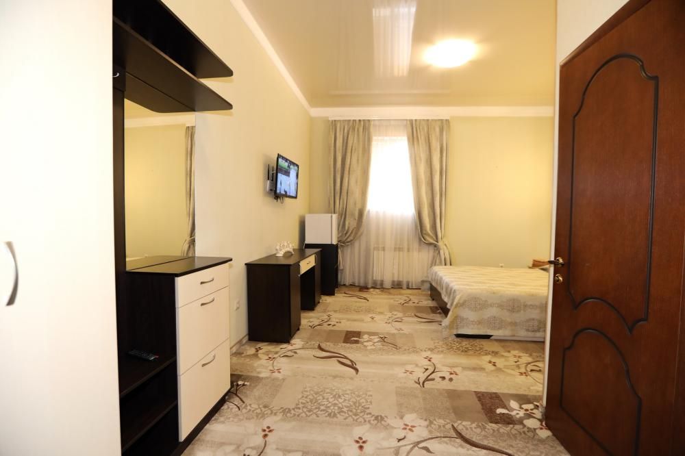 РОЯЛ, гостевой дом (Симферополь) - 15