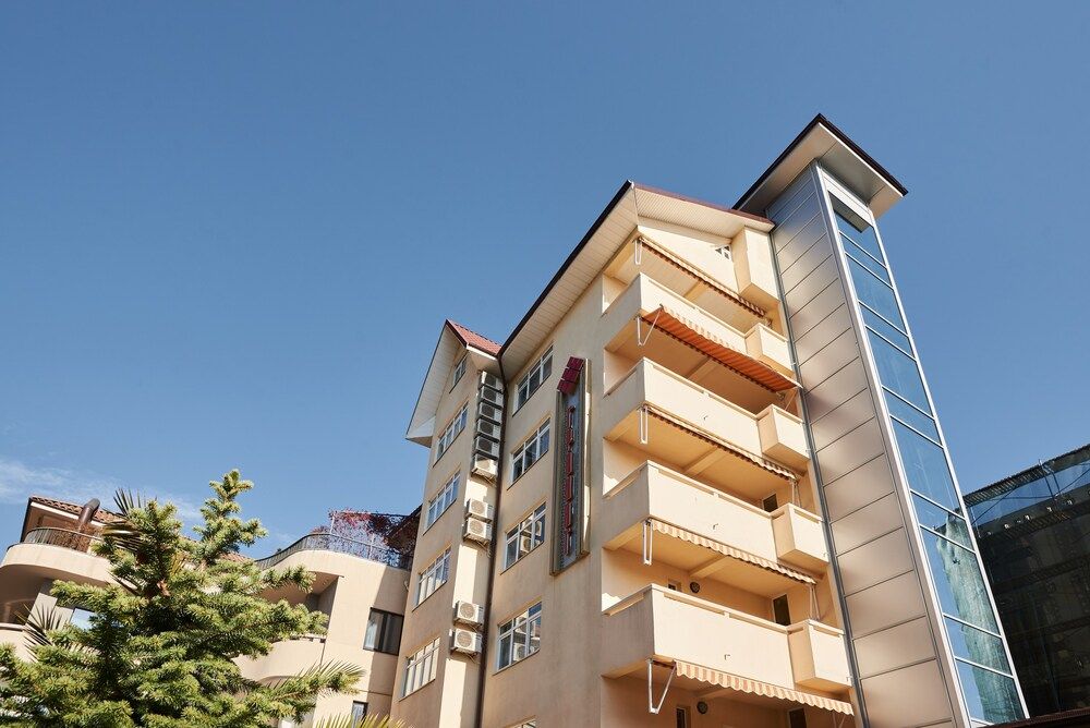 ГРАНАТ, гостевой дом - 1