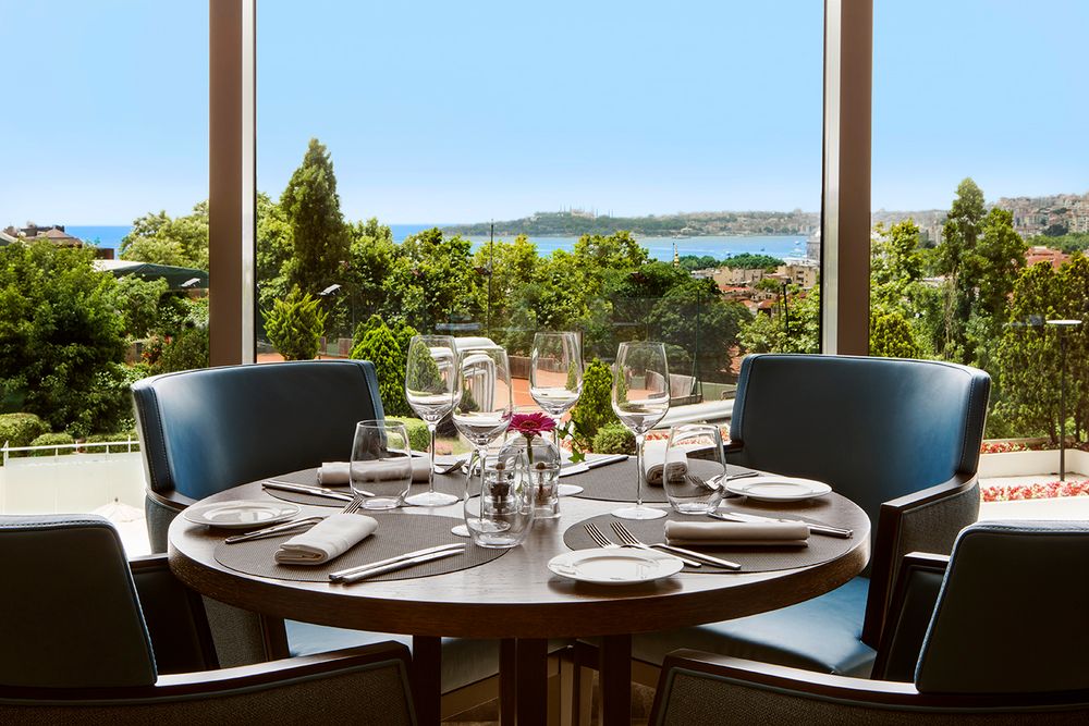 Conrad Istanbul Bosphorus - 13
