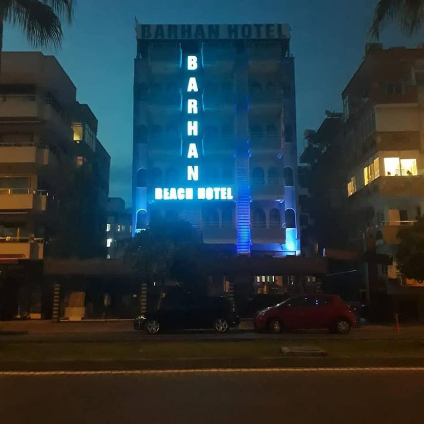 Barhan Beach Hotel - 3