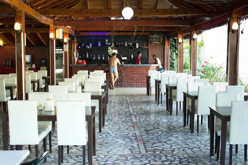 Ares City Hotel - 4