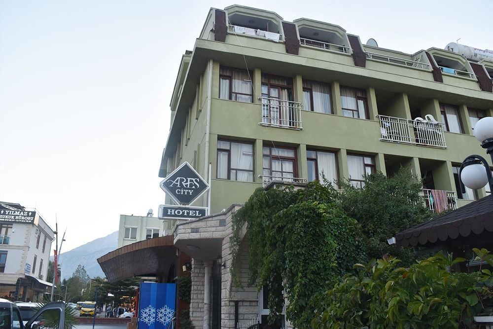 Ares City Hotel - 1