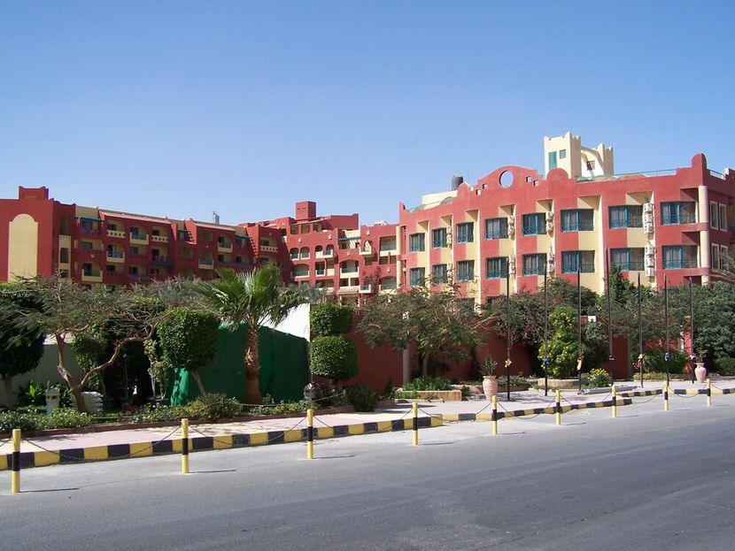 SUN & SEA HOTEL - 2
