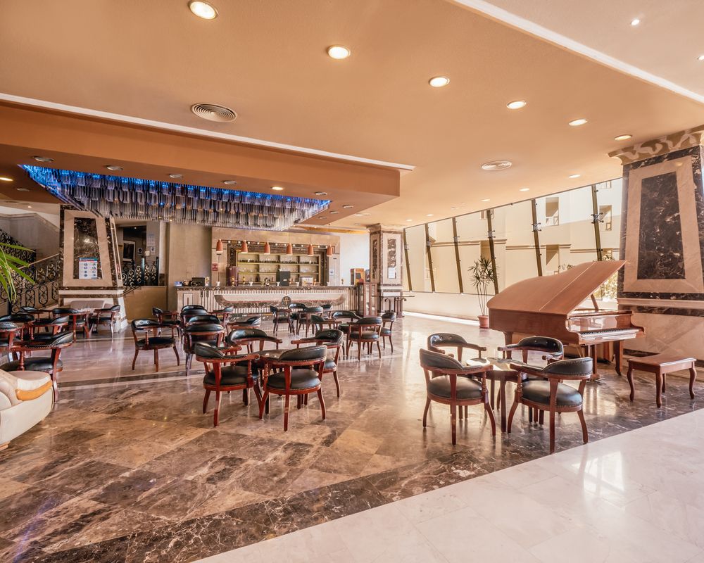 AMC ROYAL HOTEL & SPA - 20