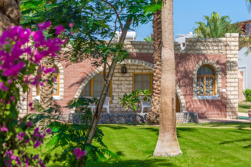 ALADDIN BEACH RESORT - 3