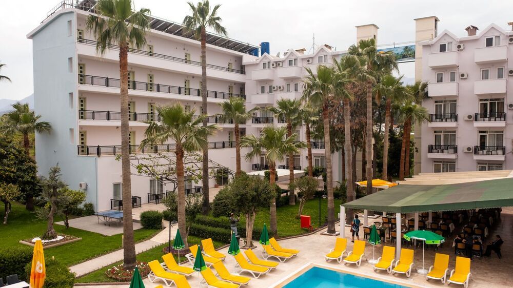 Malibu Garden Resort Hotel - 3