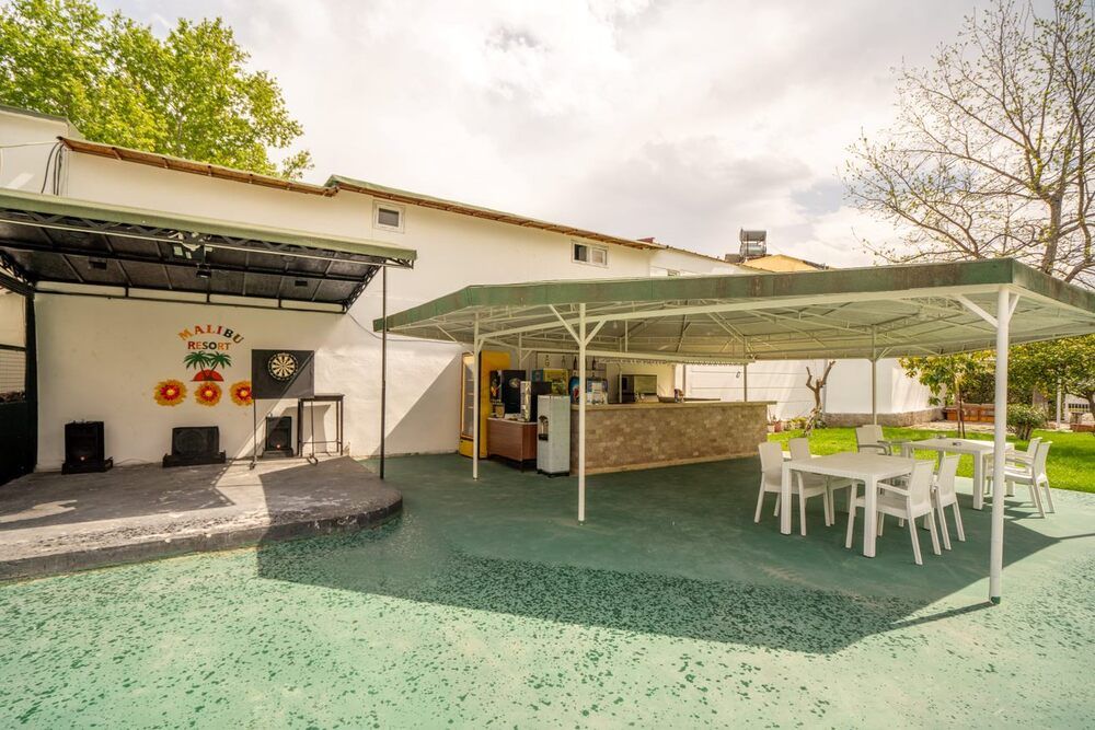 Malibu Garden Resort Hotel - 9