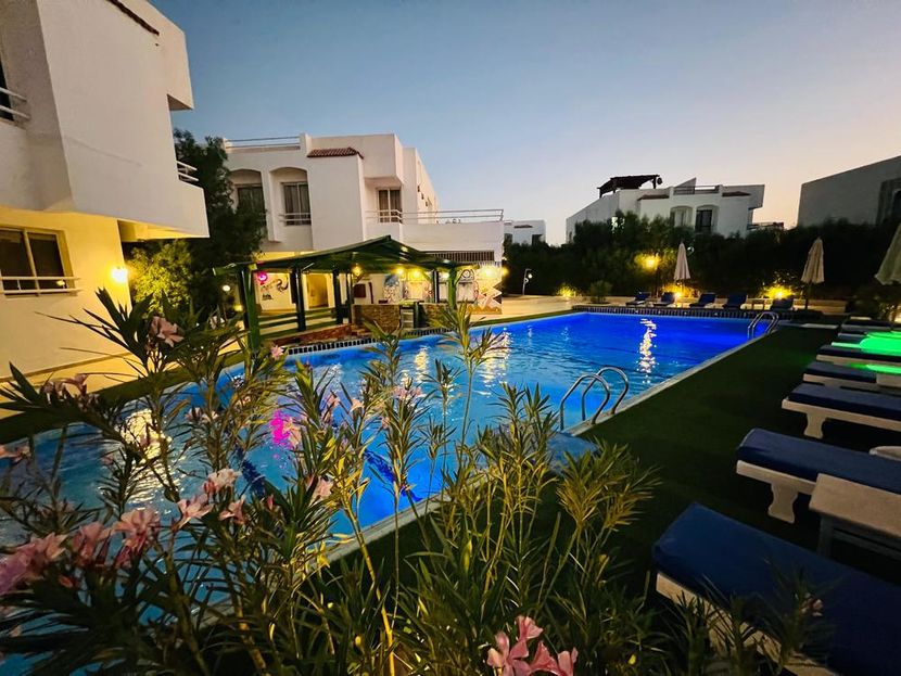 VIKING CLUB HOTEL - 1