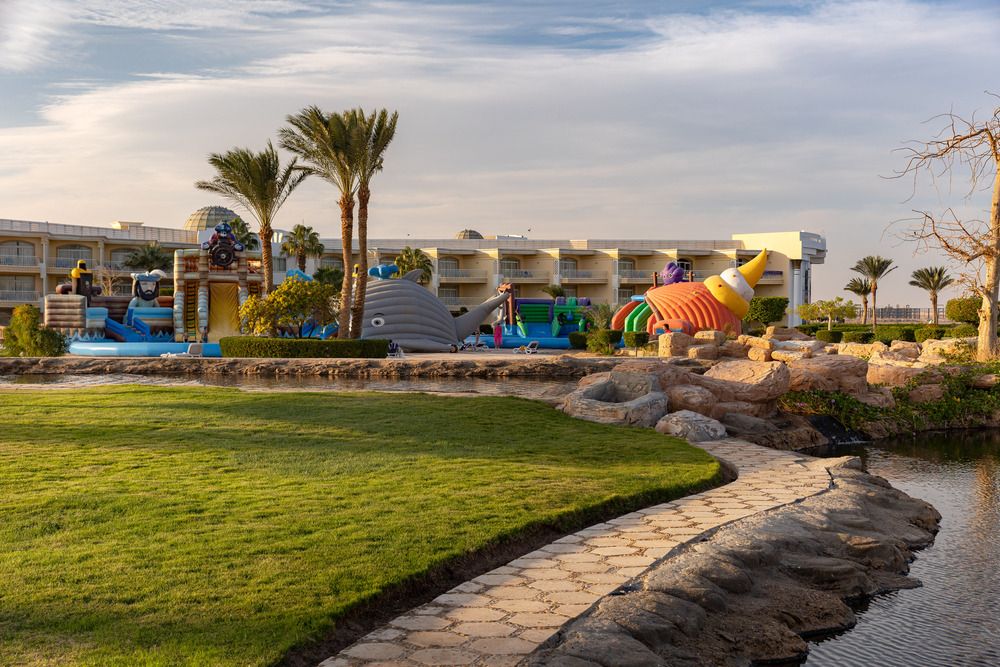 PALM ROYALE RESORT - 13