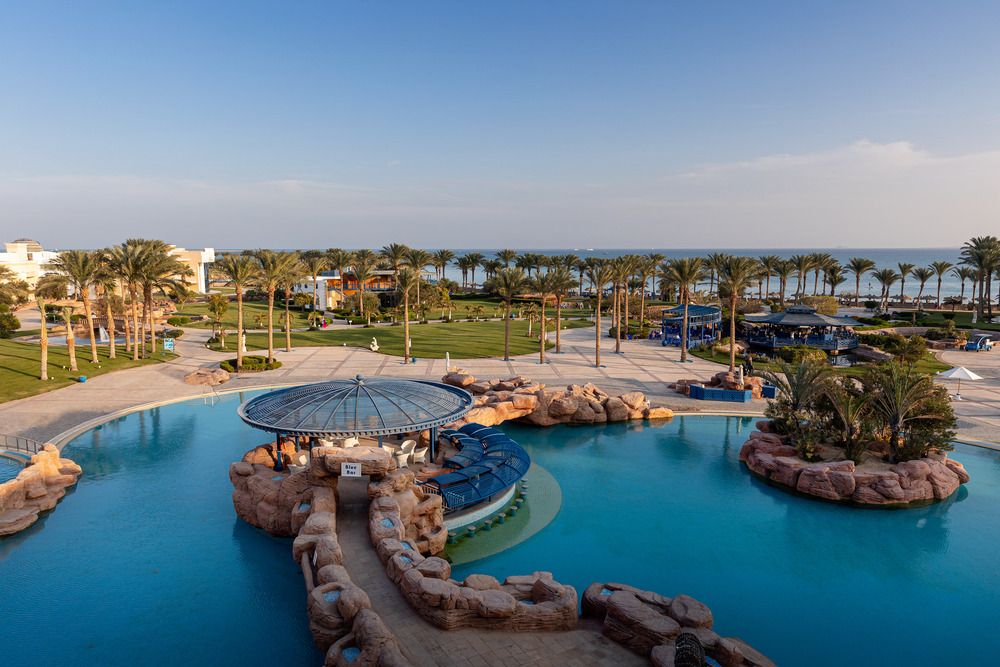 PALM ROYALE RESORT - 1