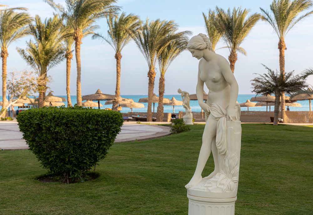 PALM ROYALE RESORT - 11