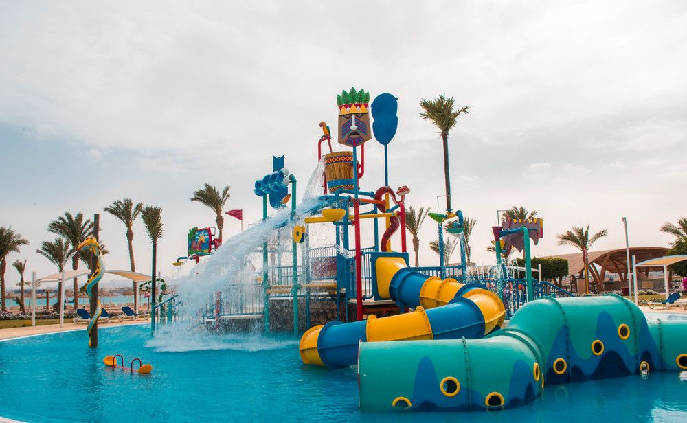 THE V LUXURY RESORT - 13