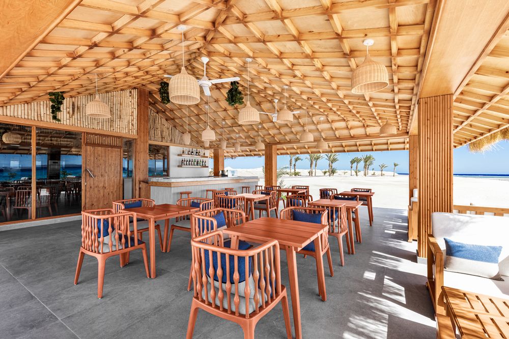 THE V LUXURY RESORT - 24