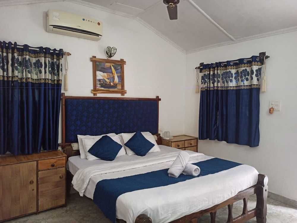 ZAPPIA COVE GUEST HOUSE - 17