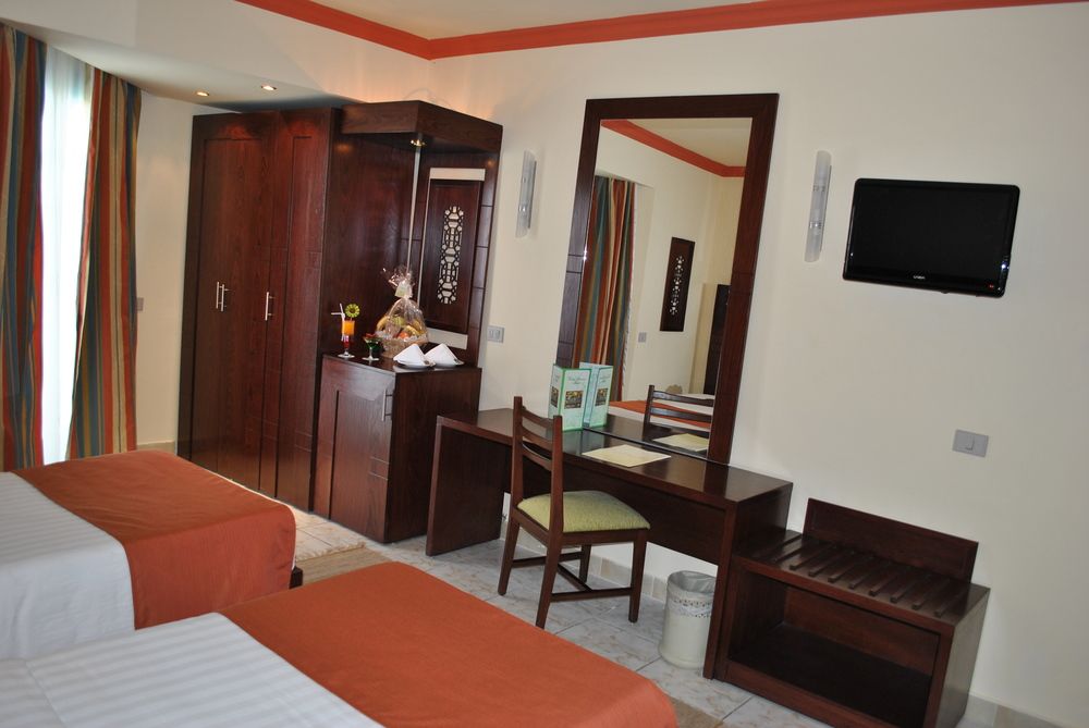 SHARM HOLIDAY RESORT - 4