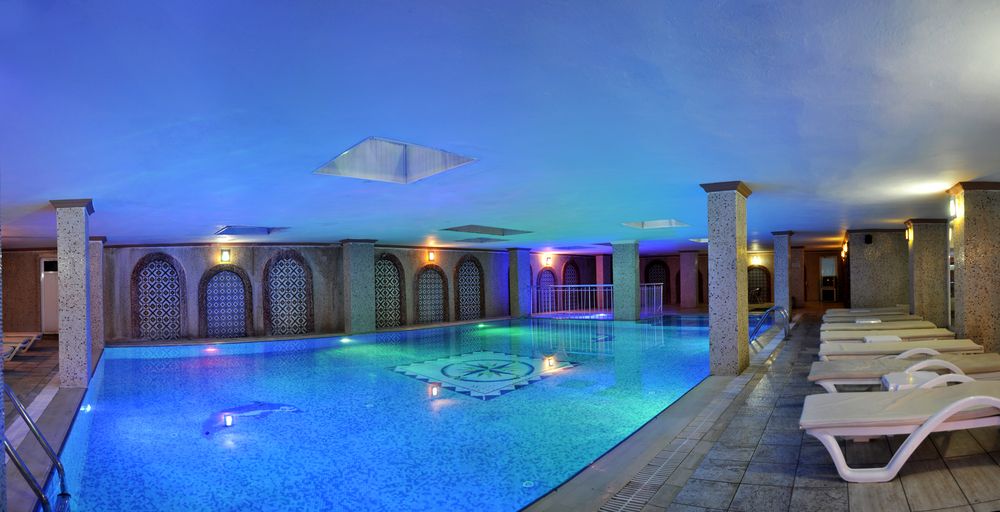 First Class Hotel - 17