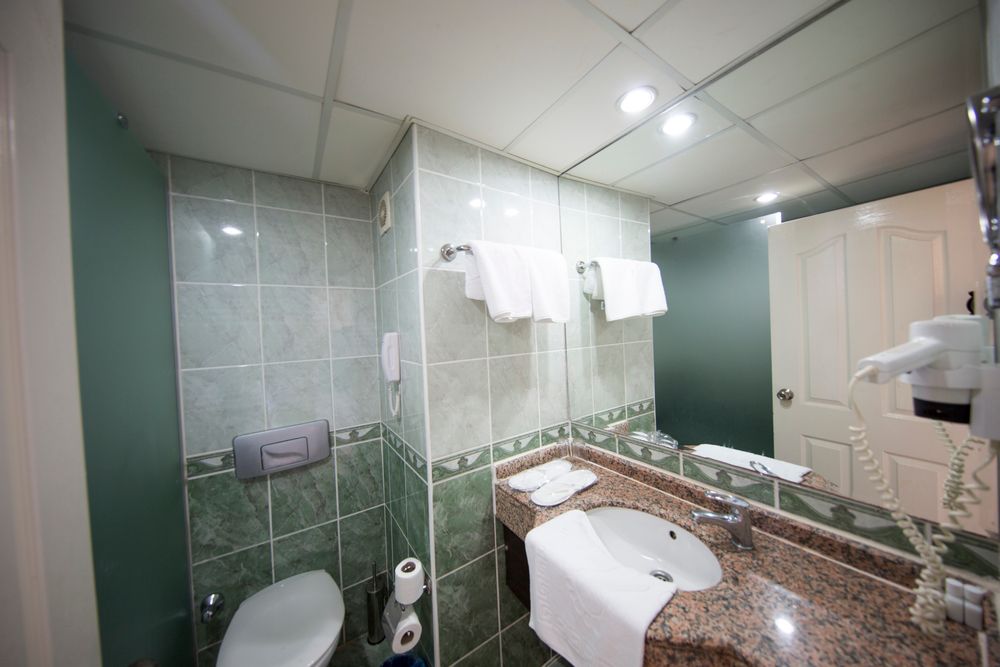 First Class Hotel - 28