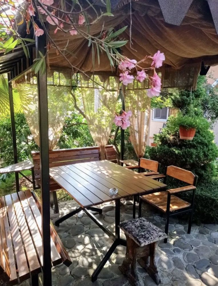 КАРОЛИНА, отель (ул. Енисейская) - 1