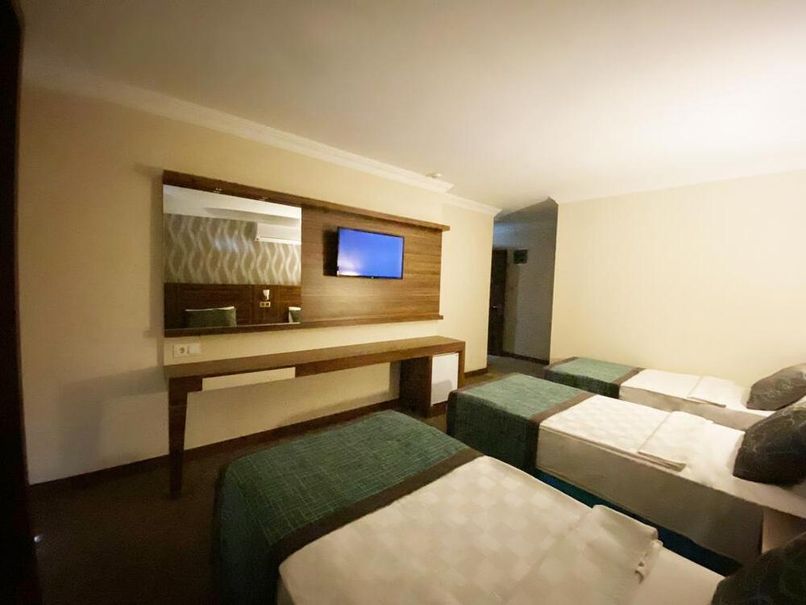 Emily Rose Hotel - 1