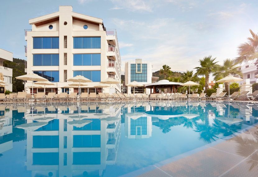 Isla Panorama Hotel - 2