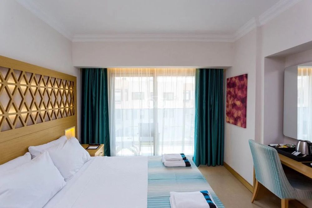 Aurasia Design Hotel (ex. Aurasia Deluxe Hotel) - 12