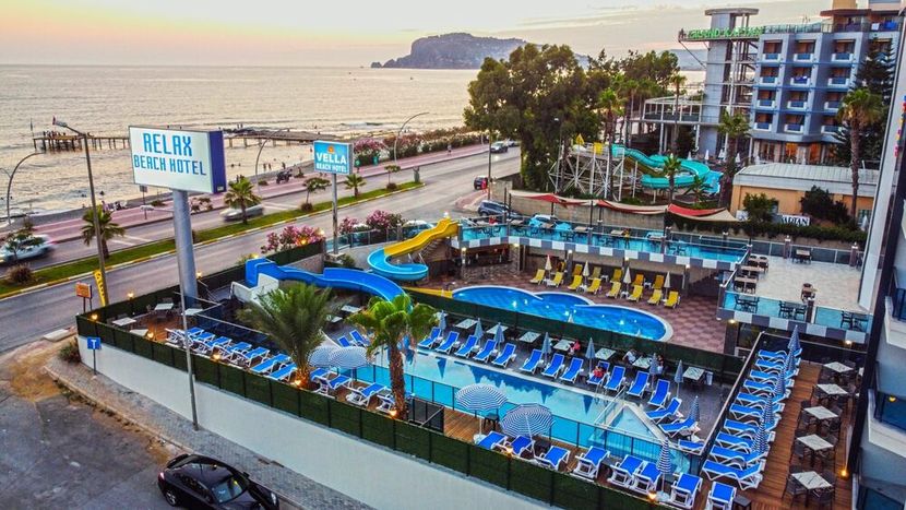 Relax Beach Hotel - 4