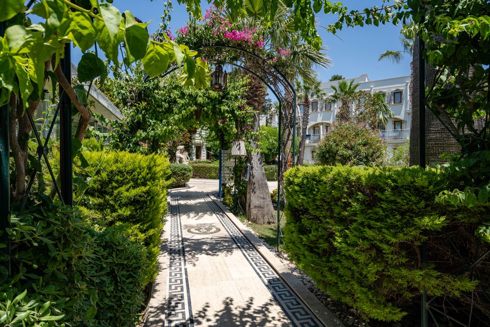 Golden Beach Resort & Spa - 7