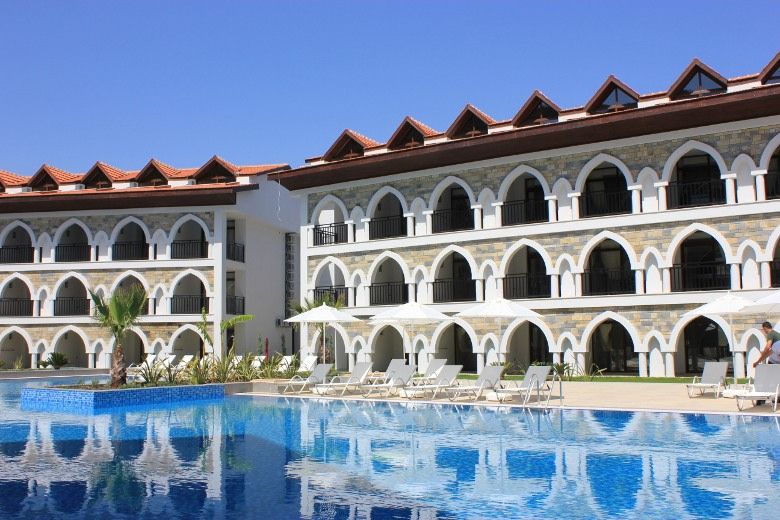 Ramada Resort Akbuk - 2