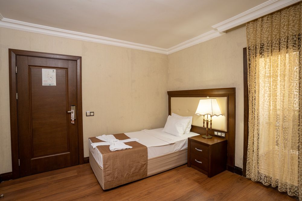 Zeniya Latanya Park Resort - 51