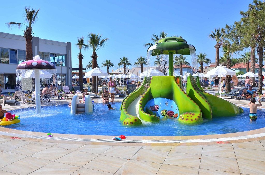 Palm Wings Kusadasi Beach Resort & Spa - 4