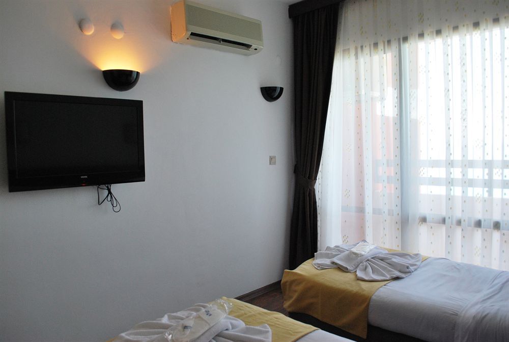 Sunday Beach Hotel - 21