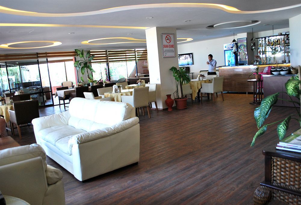 Sunday Beach Hotel - 17