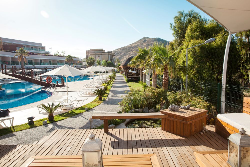 Bellazure Hotel - 20