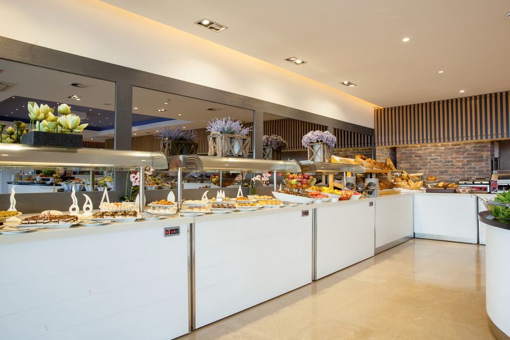 Bellazure Hotel - 13