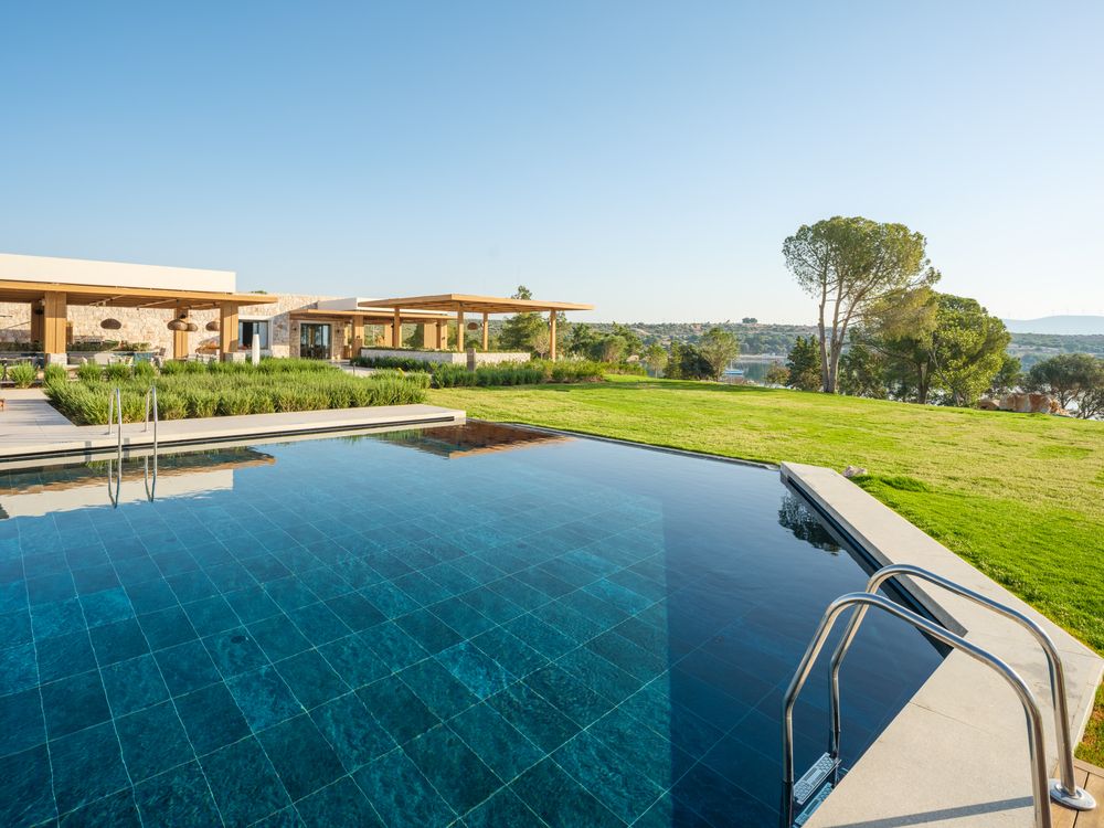 Anda Barut Collection - 26