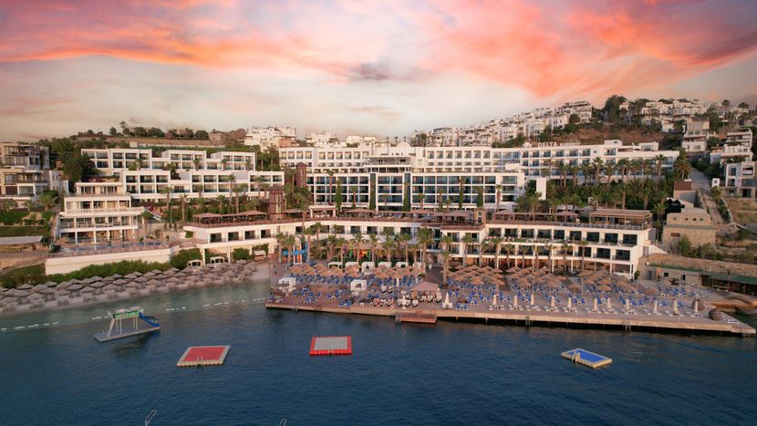 Delta Hotels by Marriott Bodrum - 3
