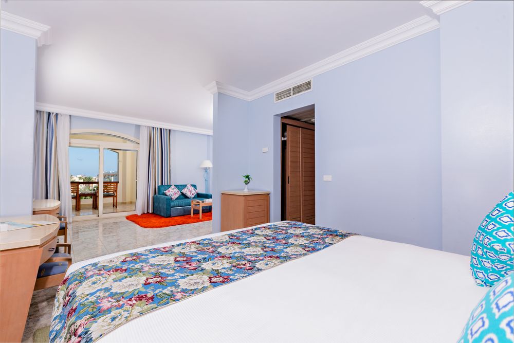 ROYAL LAGOONS RESORT & AQUA PARK - 21