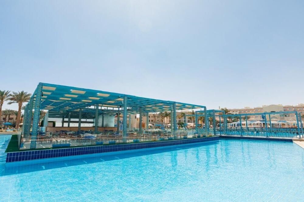 ROYAL LAGOONS RESORT & AQUA PARK - 11