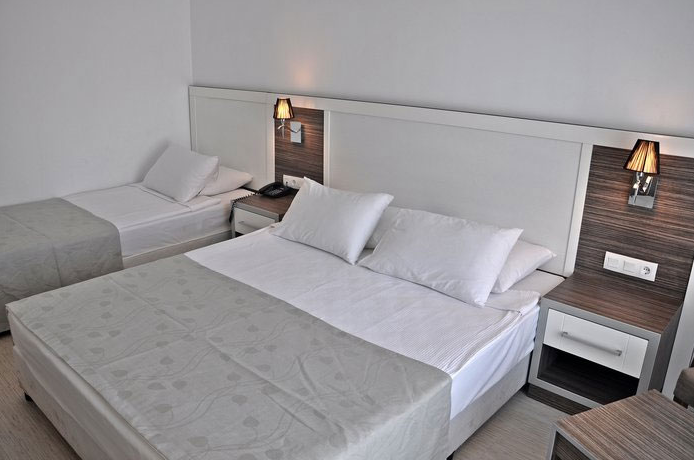 Club Shark Hotel - 14