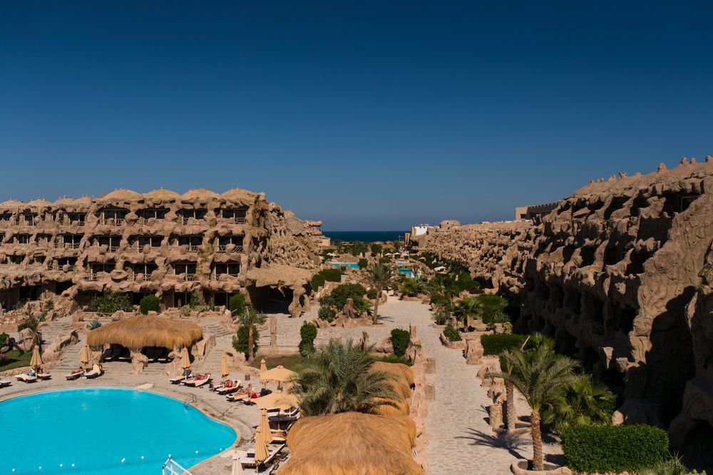 CAVES BEACH RESORT (only adults 16+) - 17