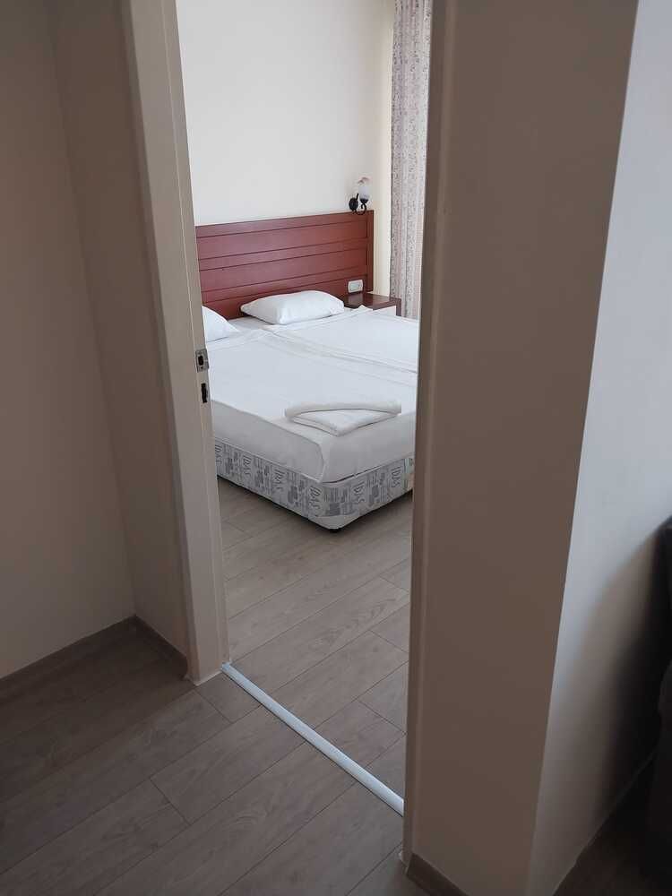 Lemas Suite Hotel - 36