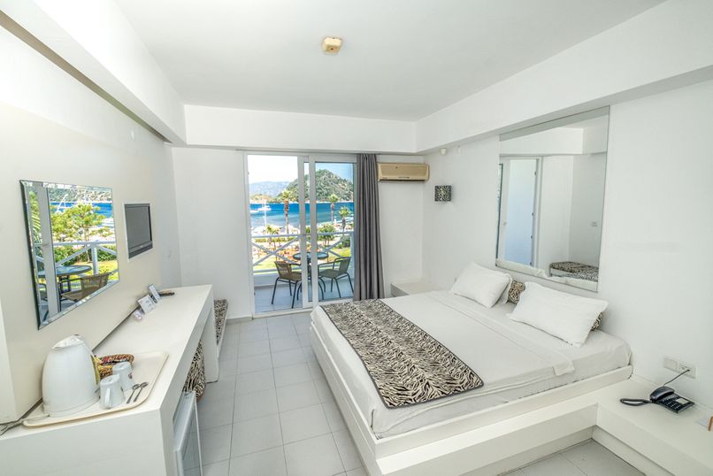 Casa Blanca Beach Hotel (only adults 12+) - 1