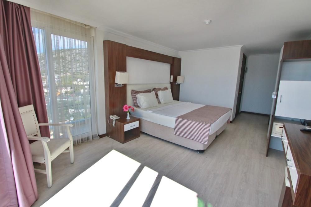 Arora Hotel - 13
