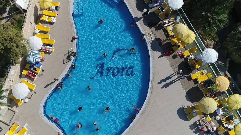 Arora Hotel - 4