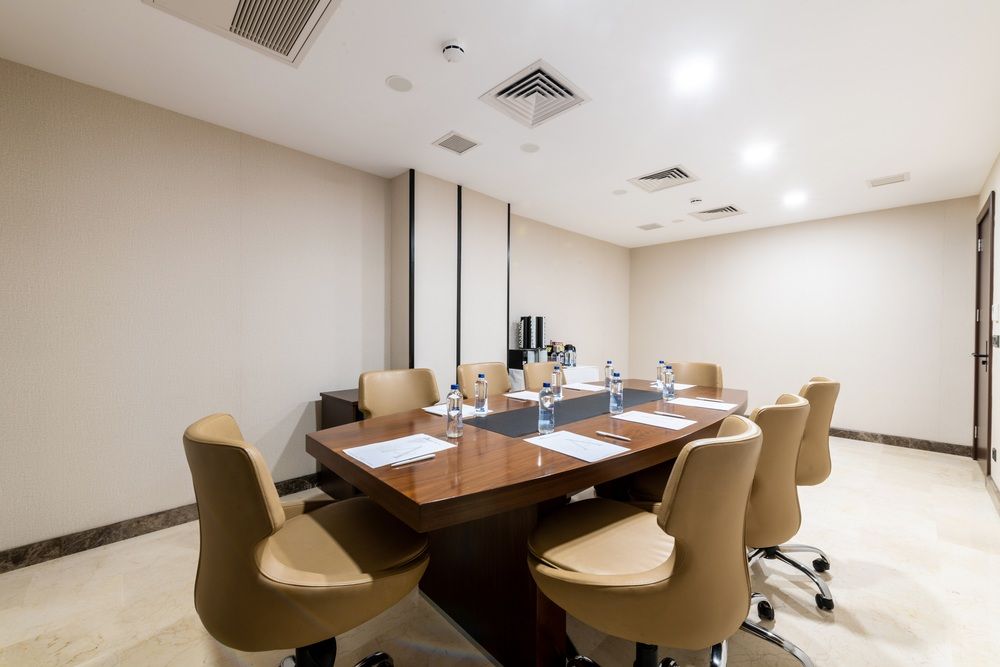 Aprilis Deluxe Hotel - 36