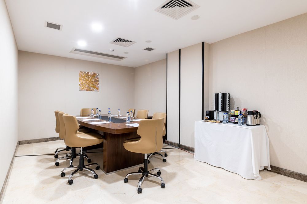 Aprilis Deluxe Hotel - 34