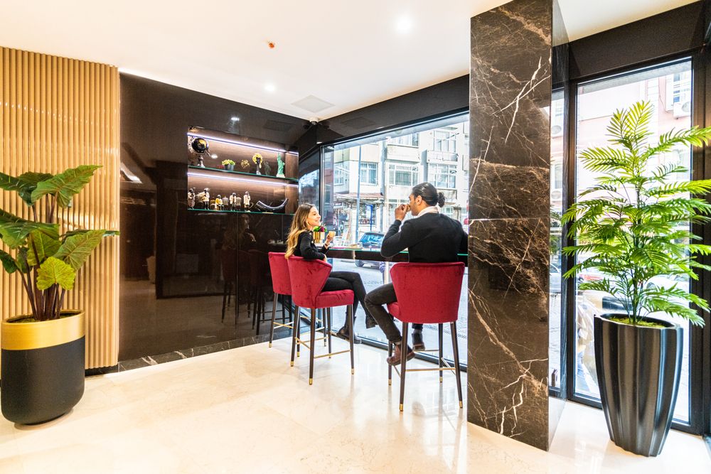 Aprilis Deluxe Hotel - 8