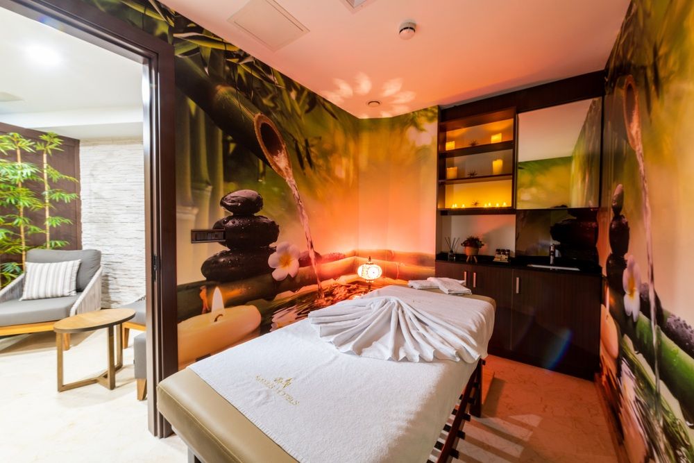 Aprilis Deluxe Hotel - 30